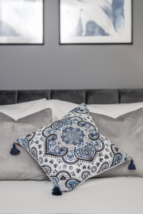 Cosy 4-Bedroom Apartment Next To Borough London Ngoại thất bức ảnh